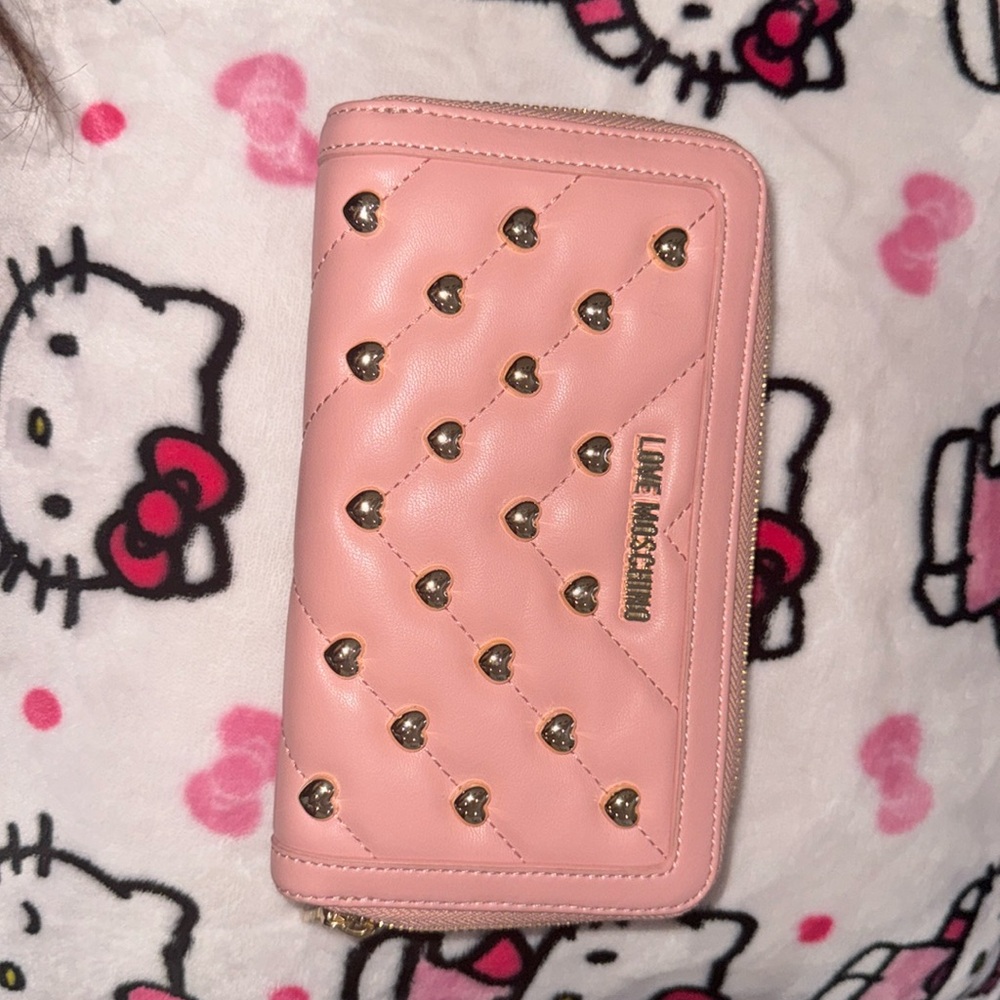 Love moschino pink wallet 🎀🎀